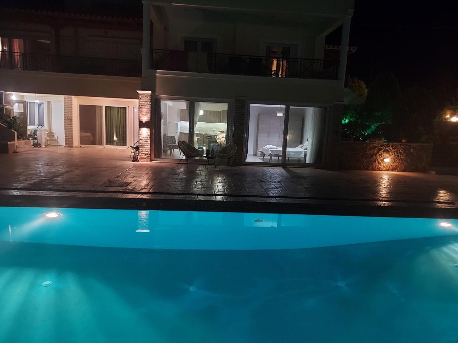 Luxury Arartments Tzemi *